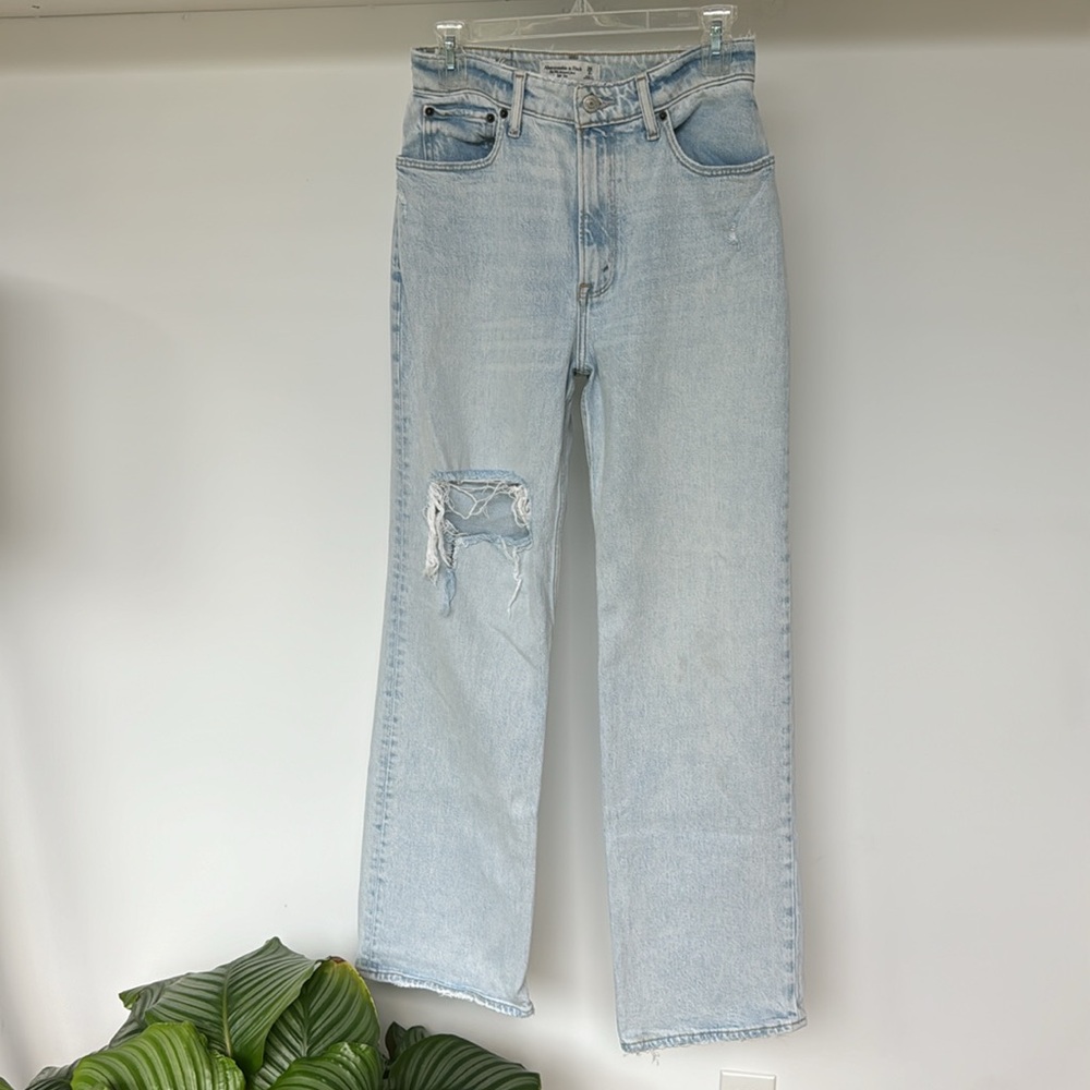 Abercrombie & Fitch Curve Love High Rise 90s Relaxed Jean